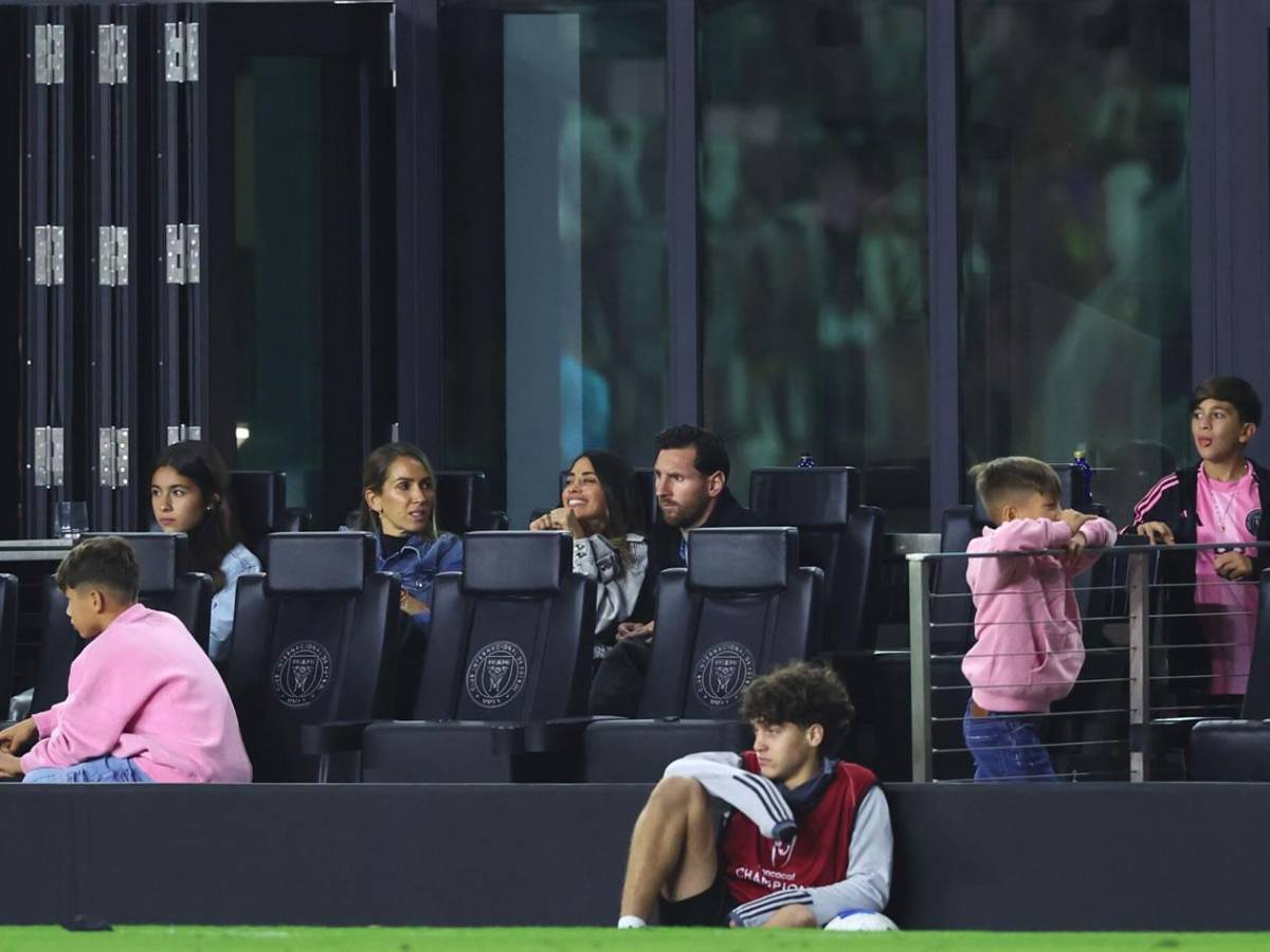 Messi, furor por nuevo look en Miami junto a Antonela: ¿por qué no jugó?