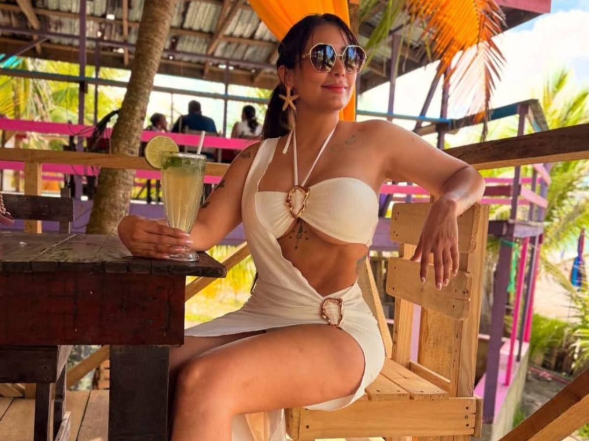 Elsa Oseguera comparte foto con conductor tras sufrir accidente