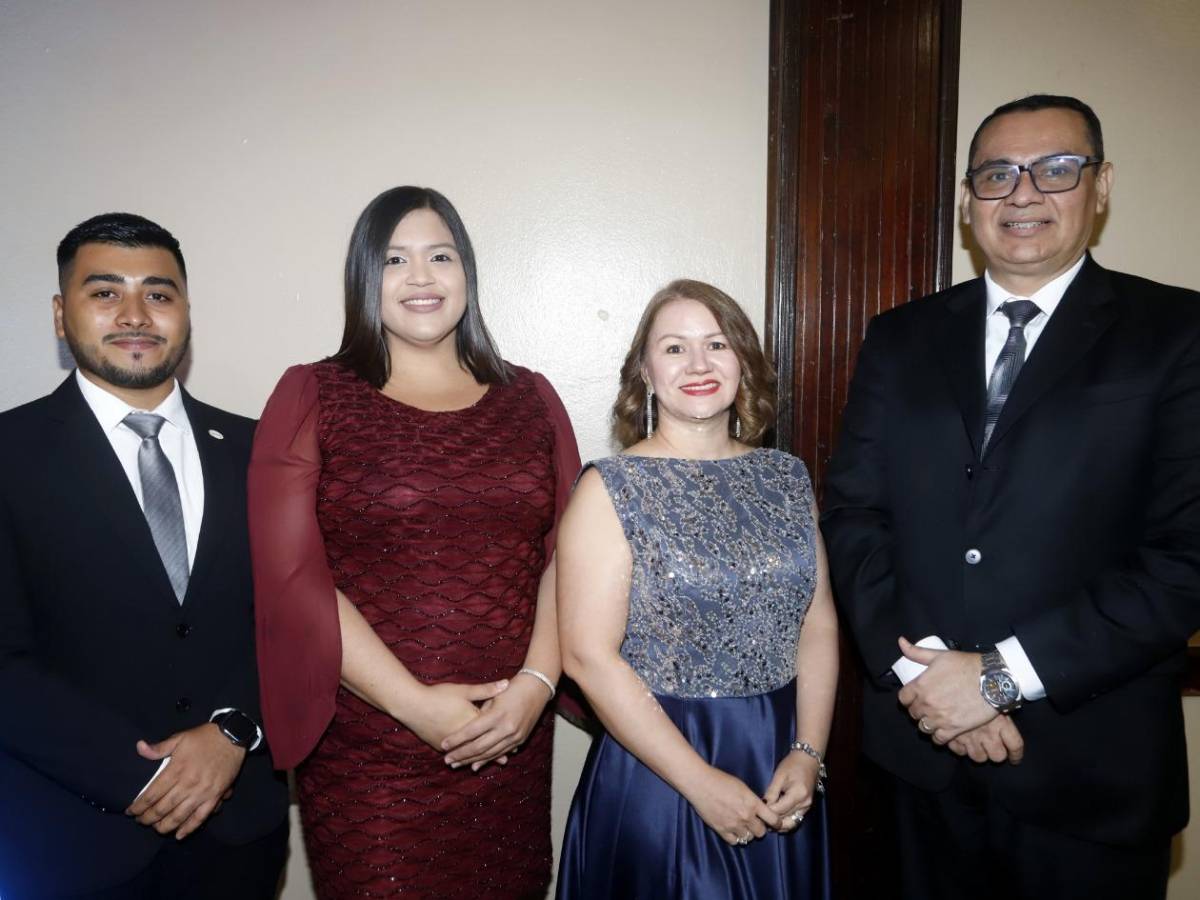 Roger D. Valladares recibe galardón por la JCI San Pedro Sula