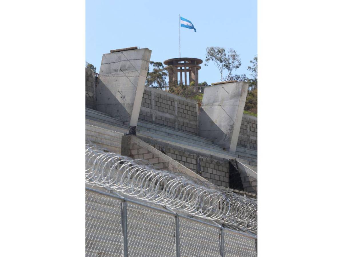 Chelato Uclés: Nueva gradería casi lista para el clásico Olimpia vs Motagua​​​​​