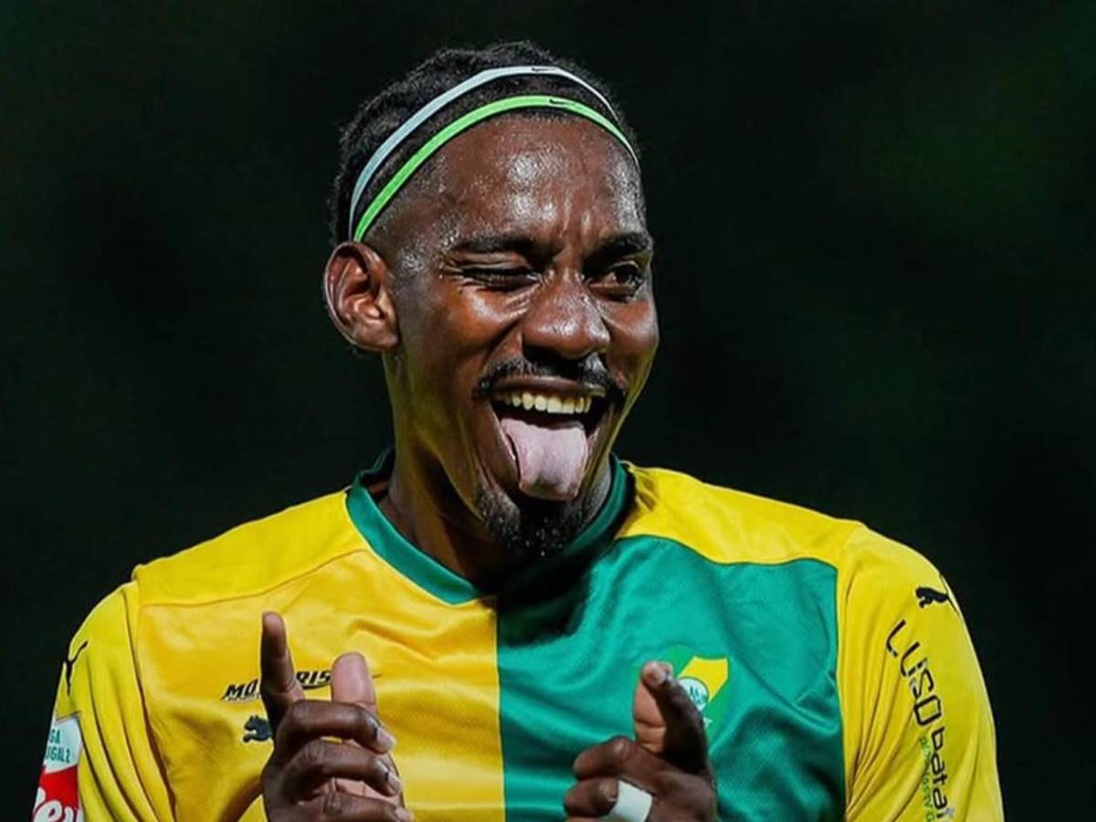 Copa Oro: Chepe Bomba es liquidado por legionario y diputados de Honduras