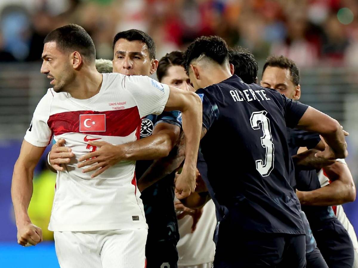 Barton con escandalosa expulsión en el Mundial, ley 'Vinicius-Prestianni' y bronca