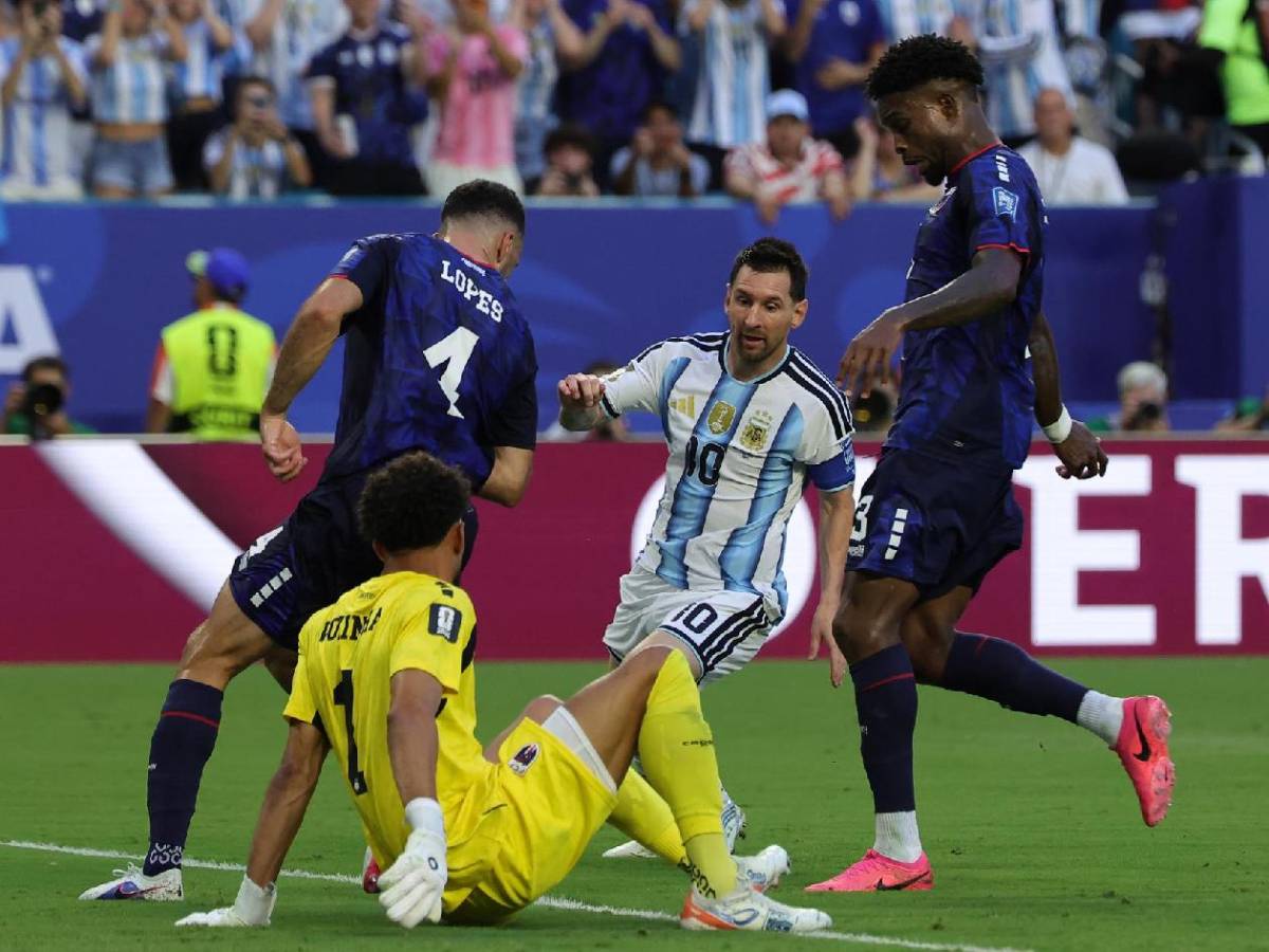 Vozinha hace increíble confesión sobre Messi: el gesto del argentino tras eliminarlos