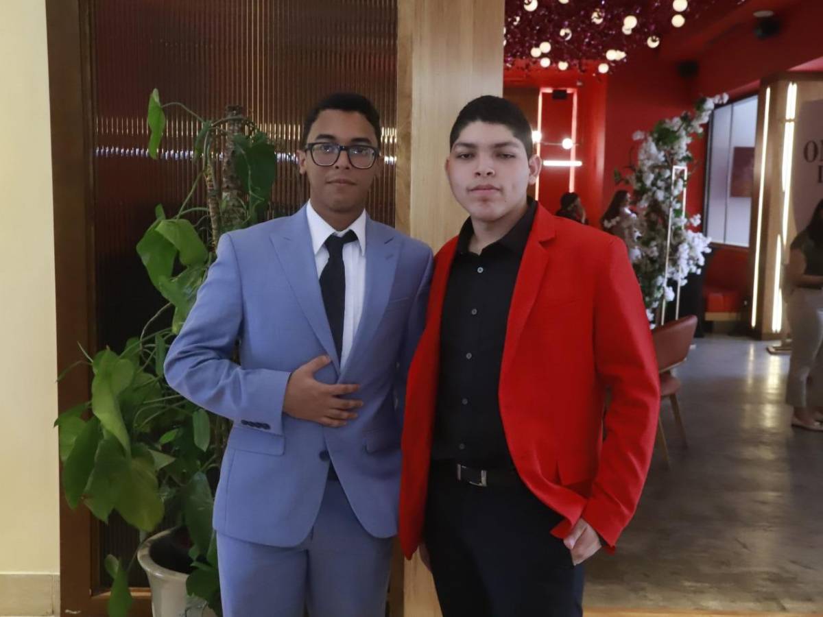 Celebran desayuno los futuros bachilleres de la Escuela Episcopal el Buen Pastor