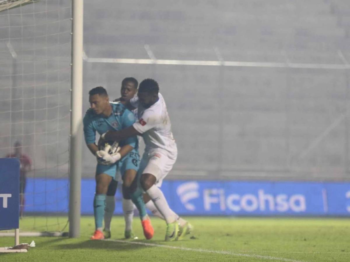 Pelea de Olimpia y Motagua, Auzmendi aturdido y olimpistas se rebelan