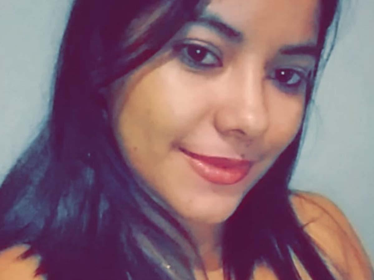 Julissa Lanza luchó durante 12 días por su vida para seguir junto a sus tres hijos en Olancho