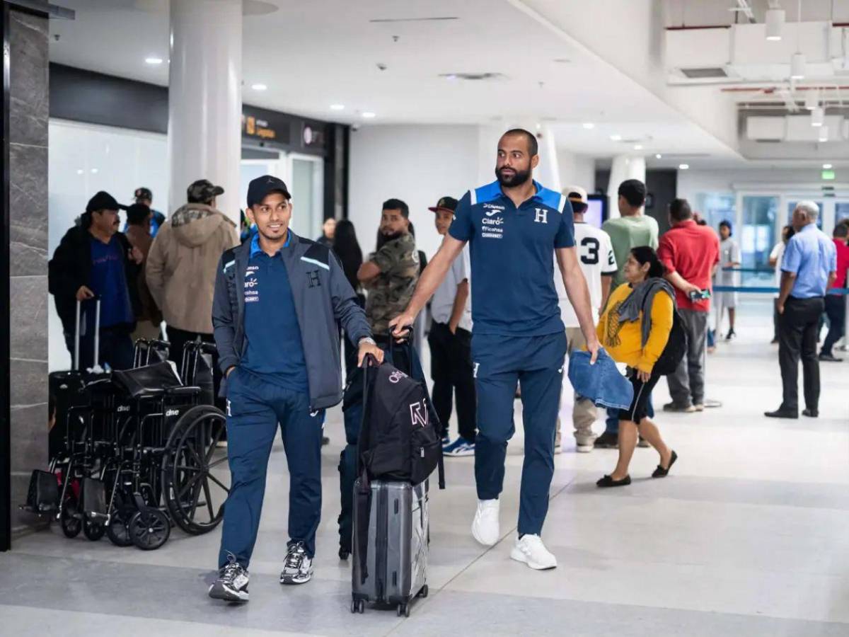 Rostros contentos: así fue la llegada de los seleccionados tras amistoso ante Perú