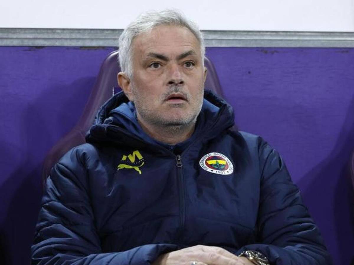 La nueva bajeza de Mourinho: eliminado y agrede al técnico del Galatasaray