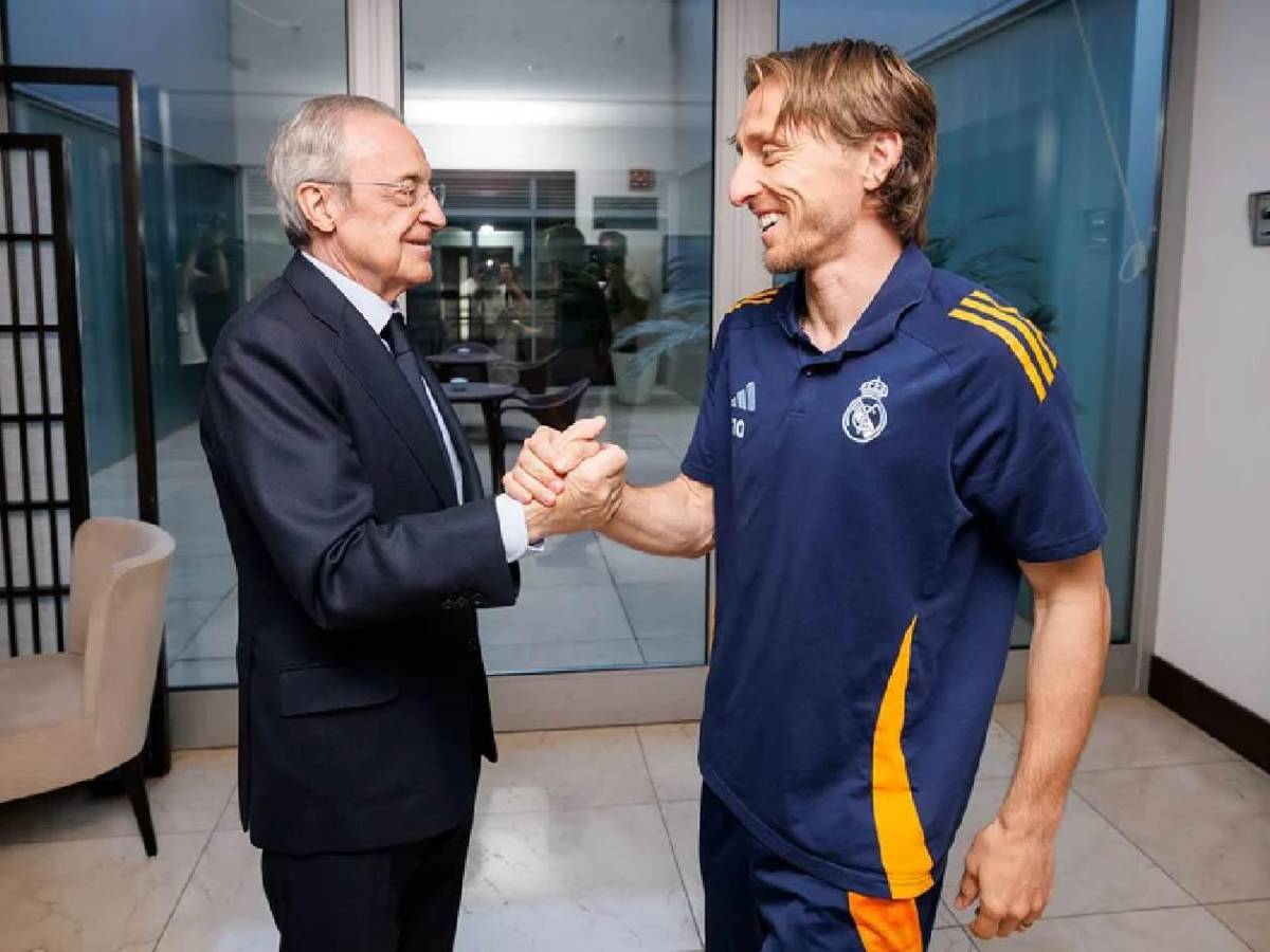 Tensión previo al Barcelona-Real Madrid, lamentables gritos, pelea y detenido