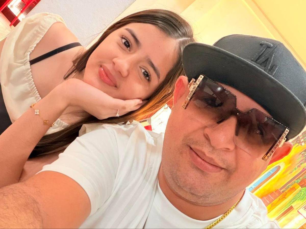 La novia de Soy Rosel está embarazada y él le regala una casa