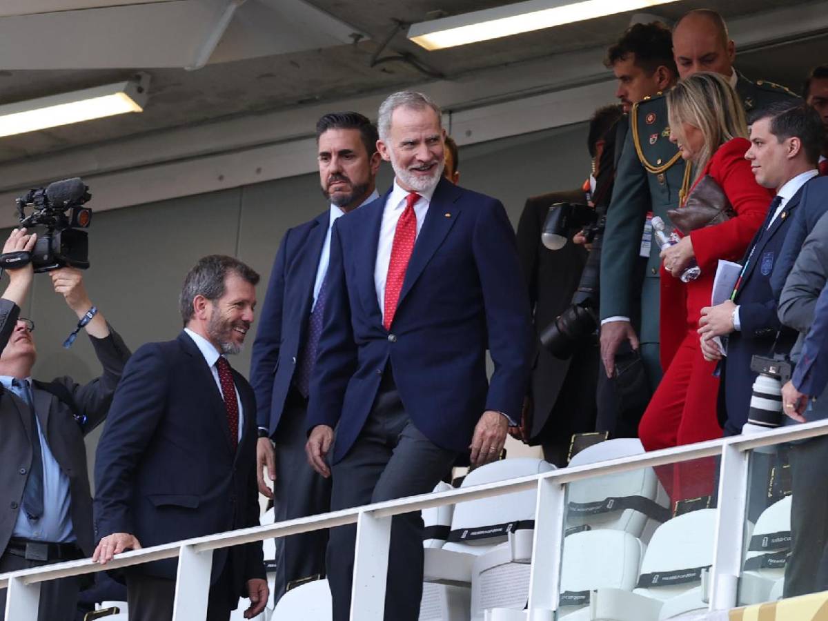 Enfado de Valverde, encaran al árbitro y señalan culpable tras eliminación de Uruguay