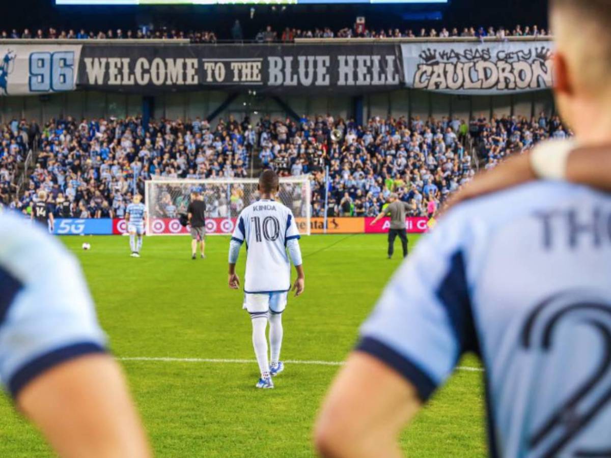 Muere famoso futbolista: Jugador hondureño lo tuvo de compañero y reacciona