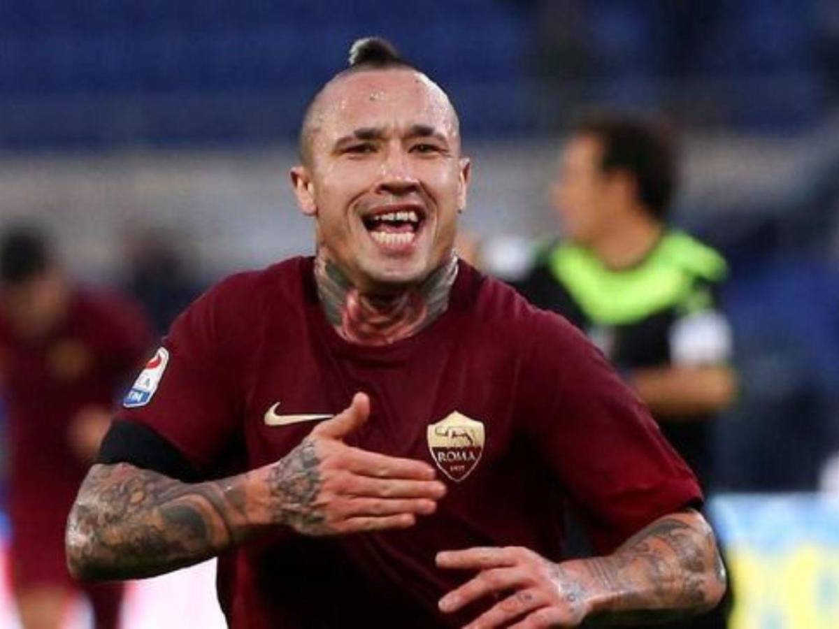 Futbolista confiesa mantener relaciones 500 veces al año y revela su salario