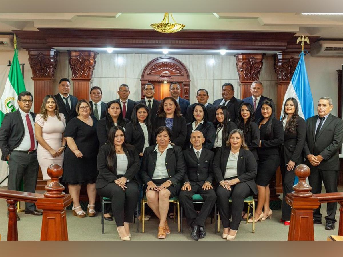 El plan de estudios de la carrera de Derecho en UTH es el más completo del país, a cargo de docentes que integran el Poder Judicial, el Ministerio Público y el ejercicio privado.