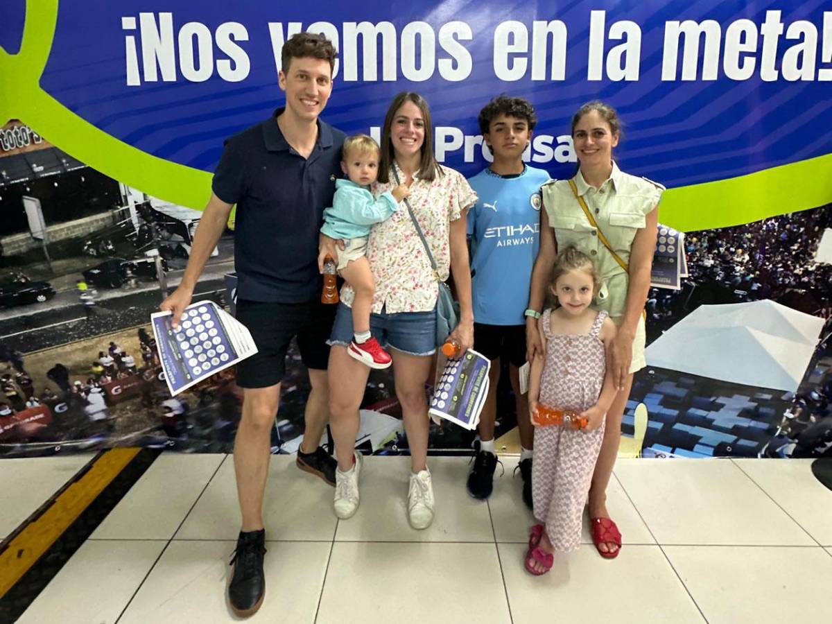 Gran algarabía de miles de corredores con la Expomaratón previo al gran día