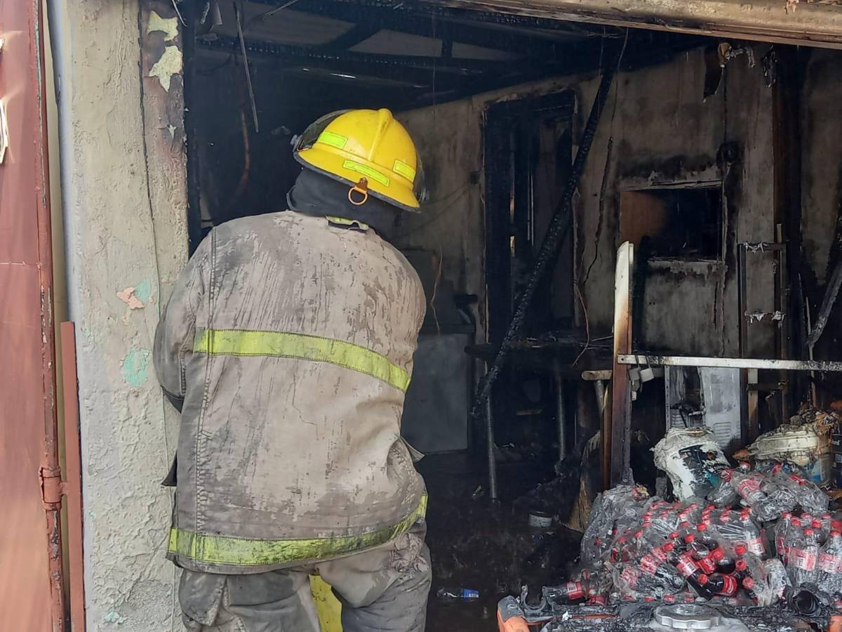 Baleadas La Exquisita volverá como el Ave Fénix tras voraz incendio que la consumió