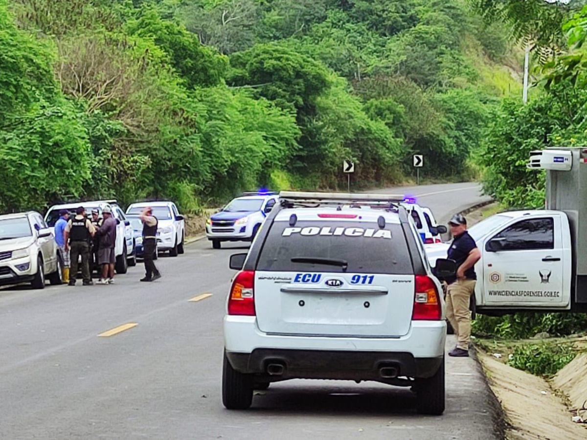 Temibles sicarios calcinan a una familia dentro de un carro