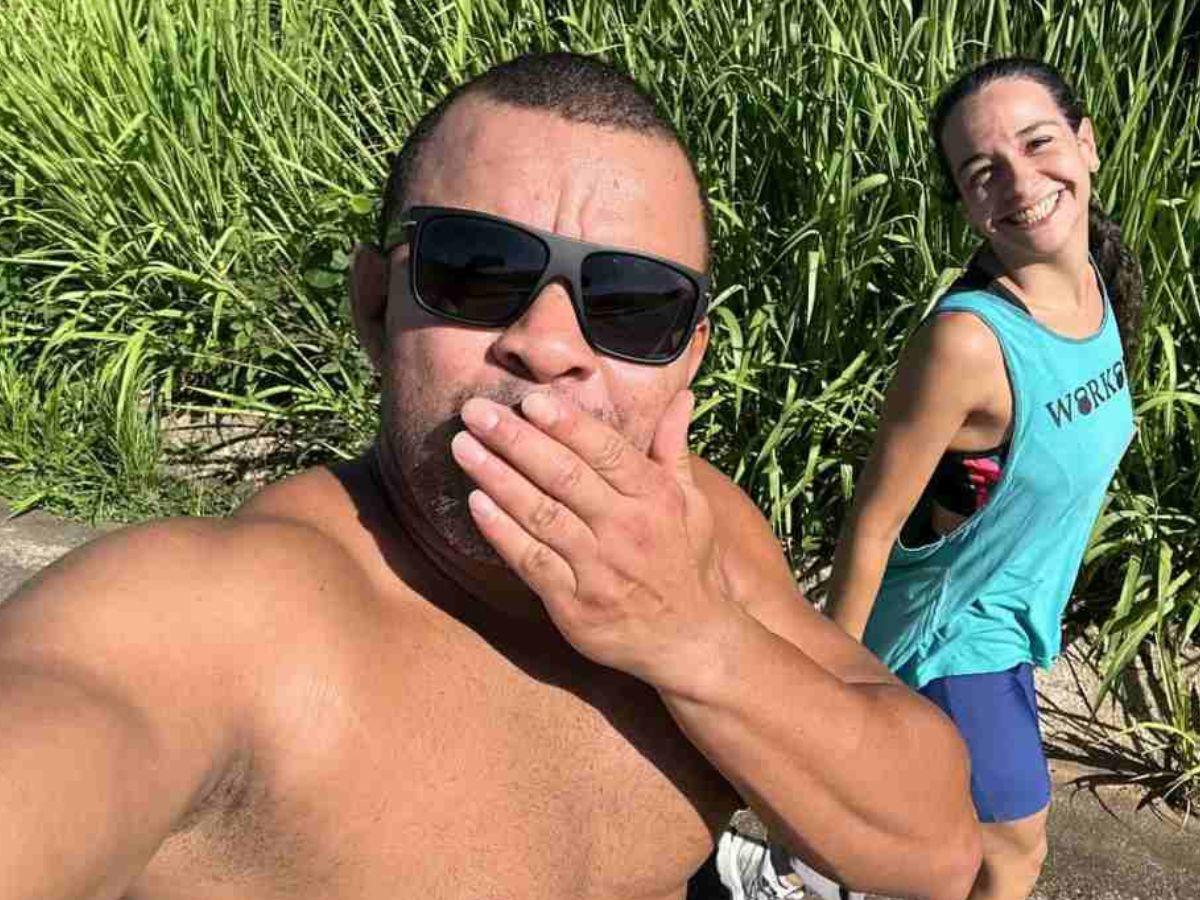 Novia de menor que mató a su familia sabía del macabro plan: estaban en contacto