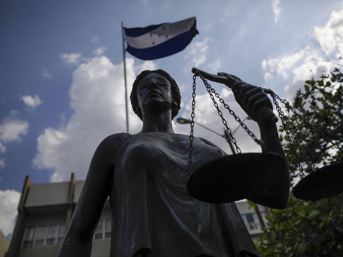 Juez hondureño es investigado por supuesta corrupción