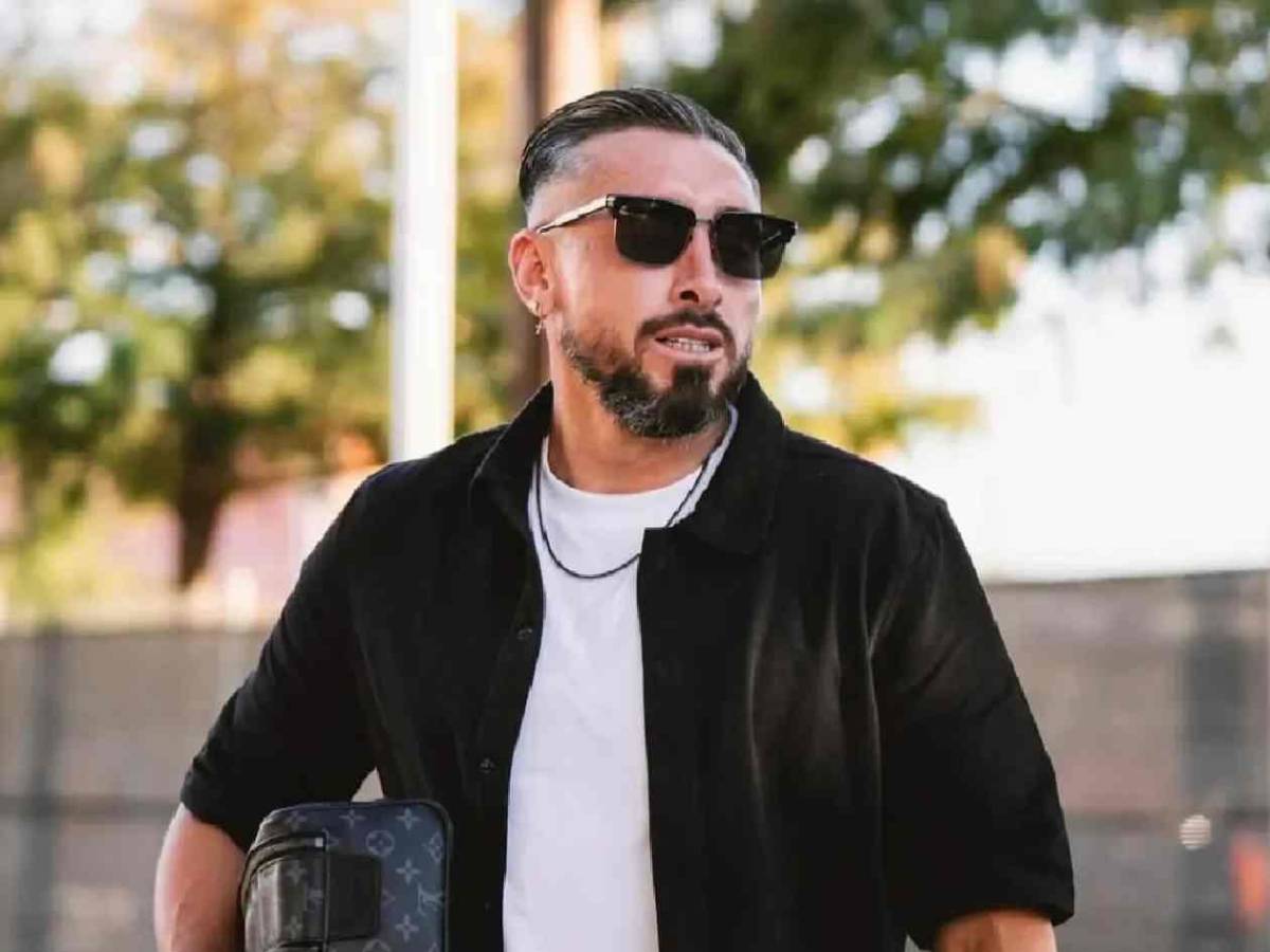 Se divorció y le destapan nuevo romance a Héctor Herrera con famosa actriz