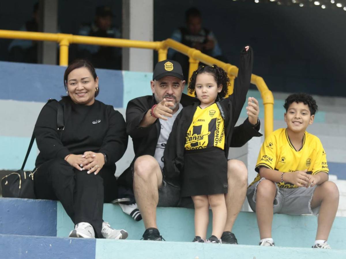 Bronca del Real España vs Motagua, agresión, estreno de goleadores y bellas chicas