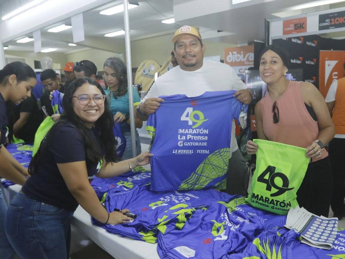 Gran algarabía de miles de corredores con la Expomaratón previo al gran día