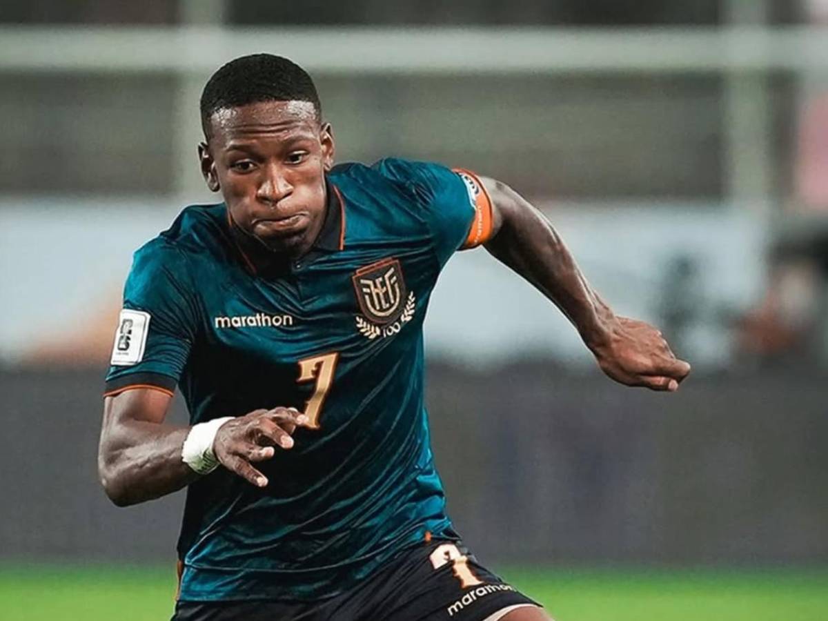 Real Madrid traspasa a dos jugadores y va por enemigo de Vinicius; firma con Barcelona