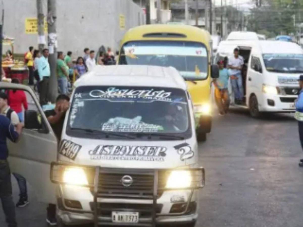 De 13 a 15 lempiras: transportistas suben el pasaje sin autorización oficial en SPS