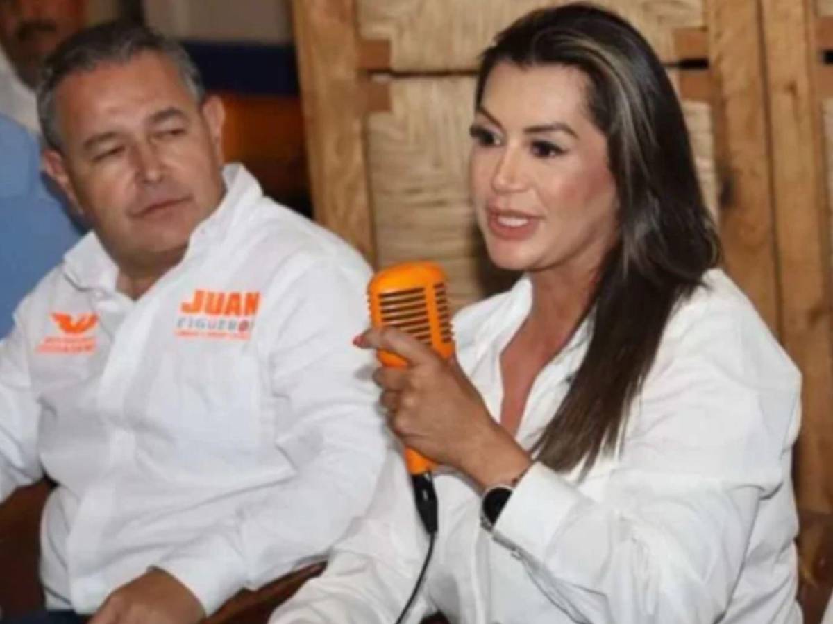 Hallan muerta a regidora dentro de su camioneta y revelan detalles del peritaje
