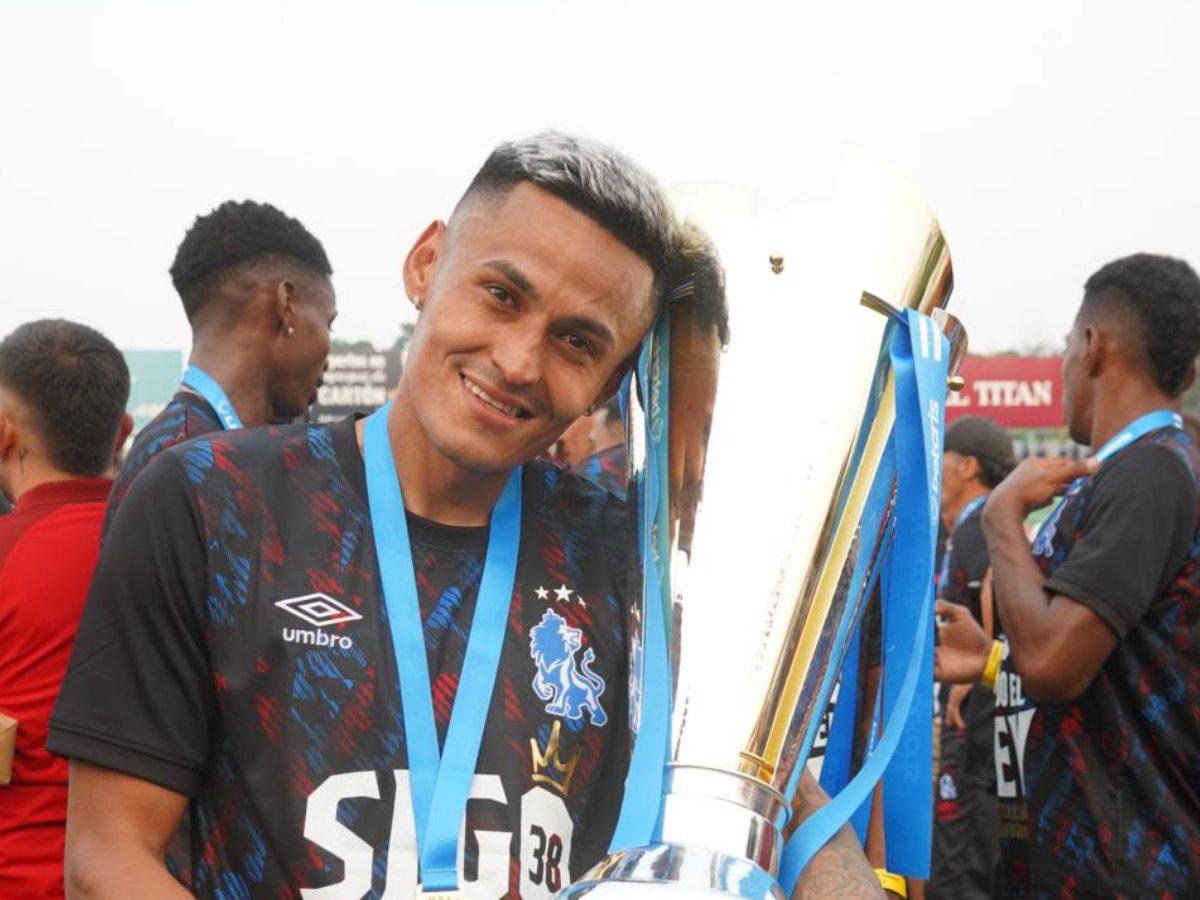 Andy Najar reacciona emocionado tras campeonato con Olimpia