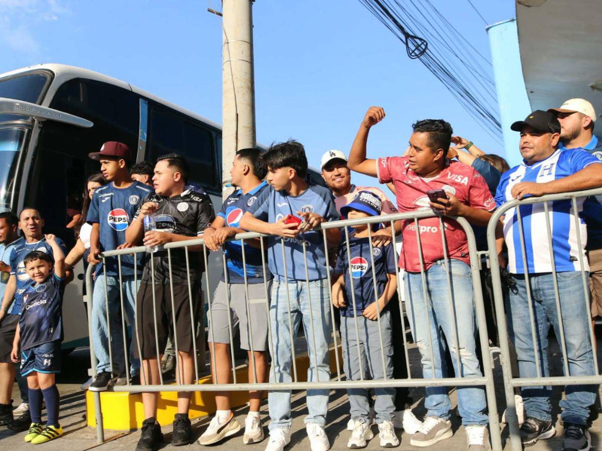 Las chicas que enamoraron en el Motagua-Génesis PN, sorpresa y ambientazo