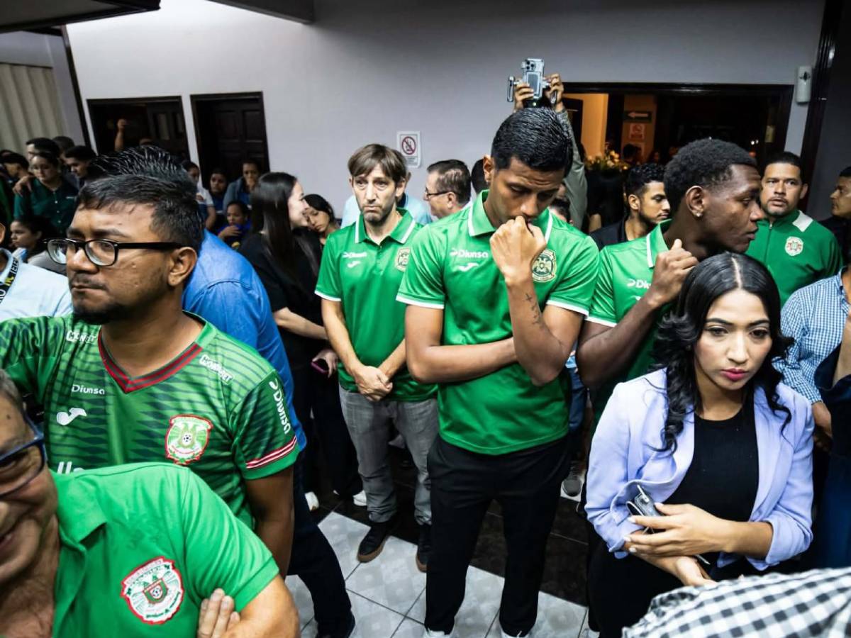 Desgarradoras imágenes en velatorio de Orinson Amaya: Su madre rompió en llanto y aficionados sorprenden