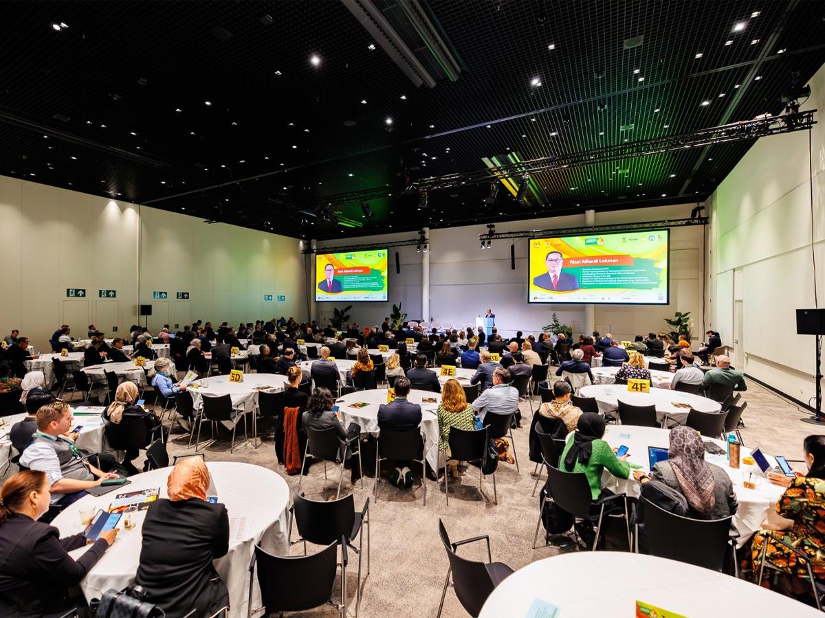 Conferencia global aborda los retos del sector de aceites vegetales