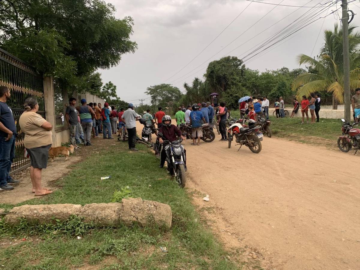 En el portón de su casa en Yoro le quitan la vida a Toñito