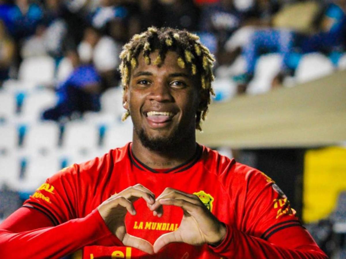 Motagua por tres fichajes top; vinculan a DT con Olimpia, respuesta de Auzmendi y legionario vuelve