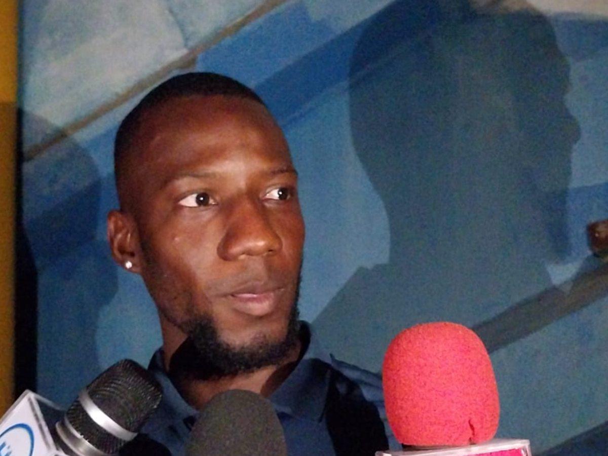 Darixon Vuelto acusa de racismo a jugador del Génesis: “Me llamó mono”
