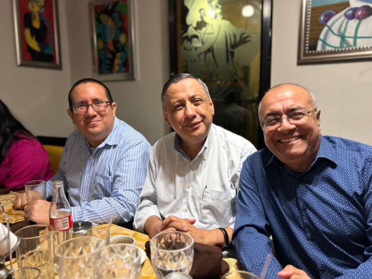 “Fue más que un maestro”: periodistas y estudiantes recuerdan con cariño a René Gavarrete