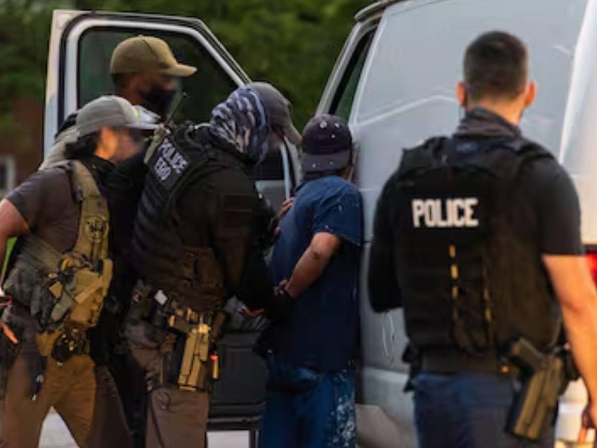 Polémica: ICE cambia normas de detención migratoria y borra protecciones laborales