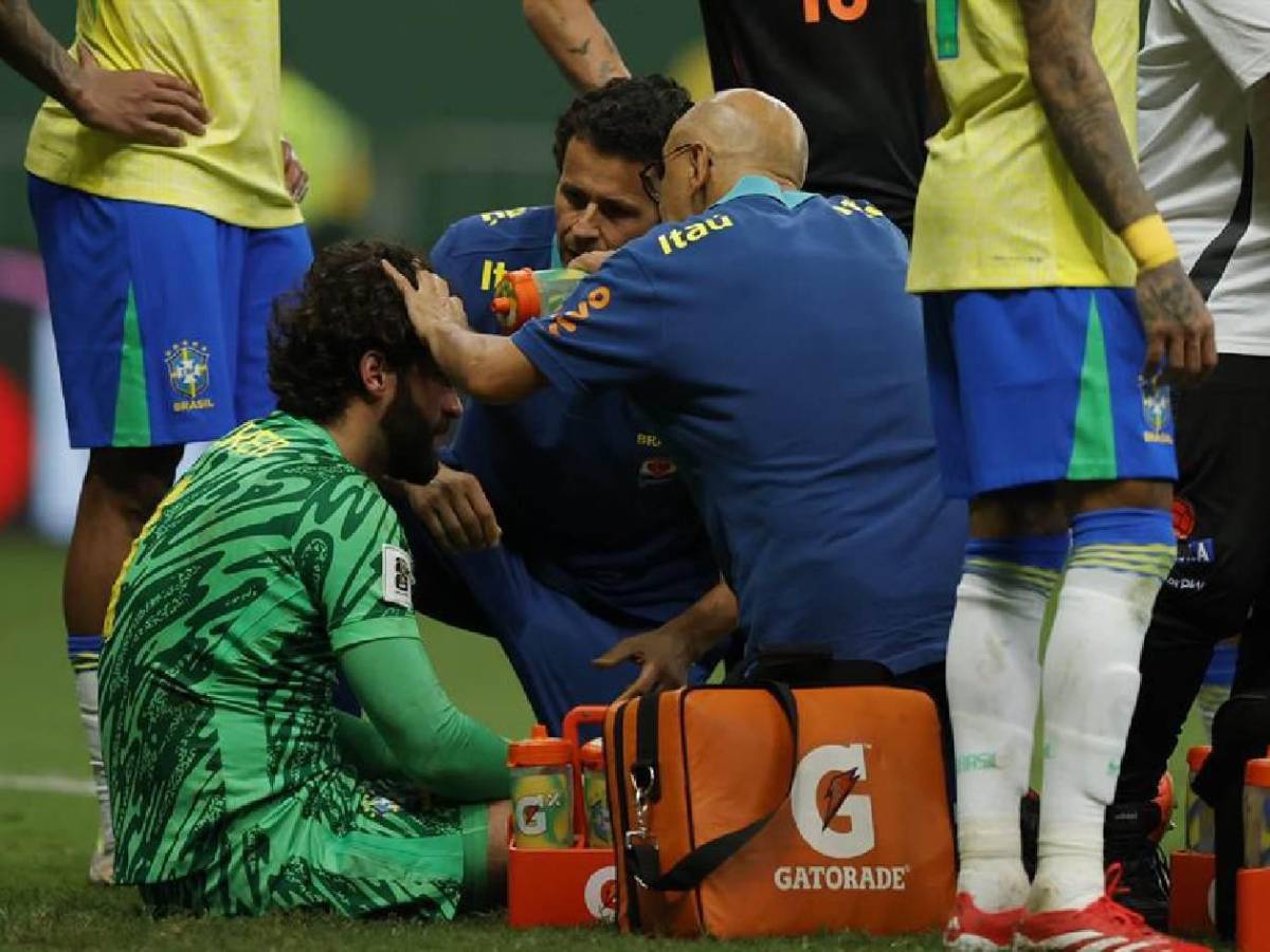 La razón de la bronca Raphinha-Vinicius y fuerte choque en el Brasil-Colombia