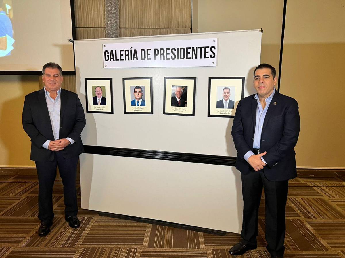 Fundahrse expone fotografías y rinde homenaje a sus expresidentes