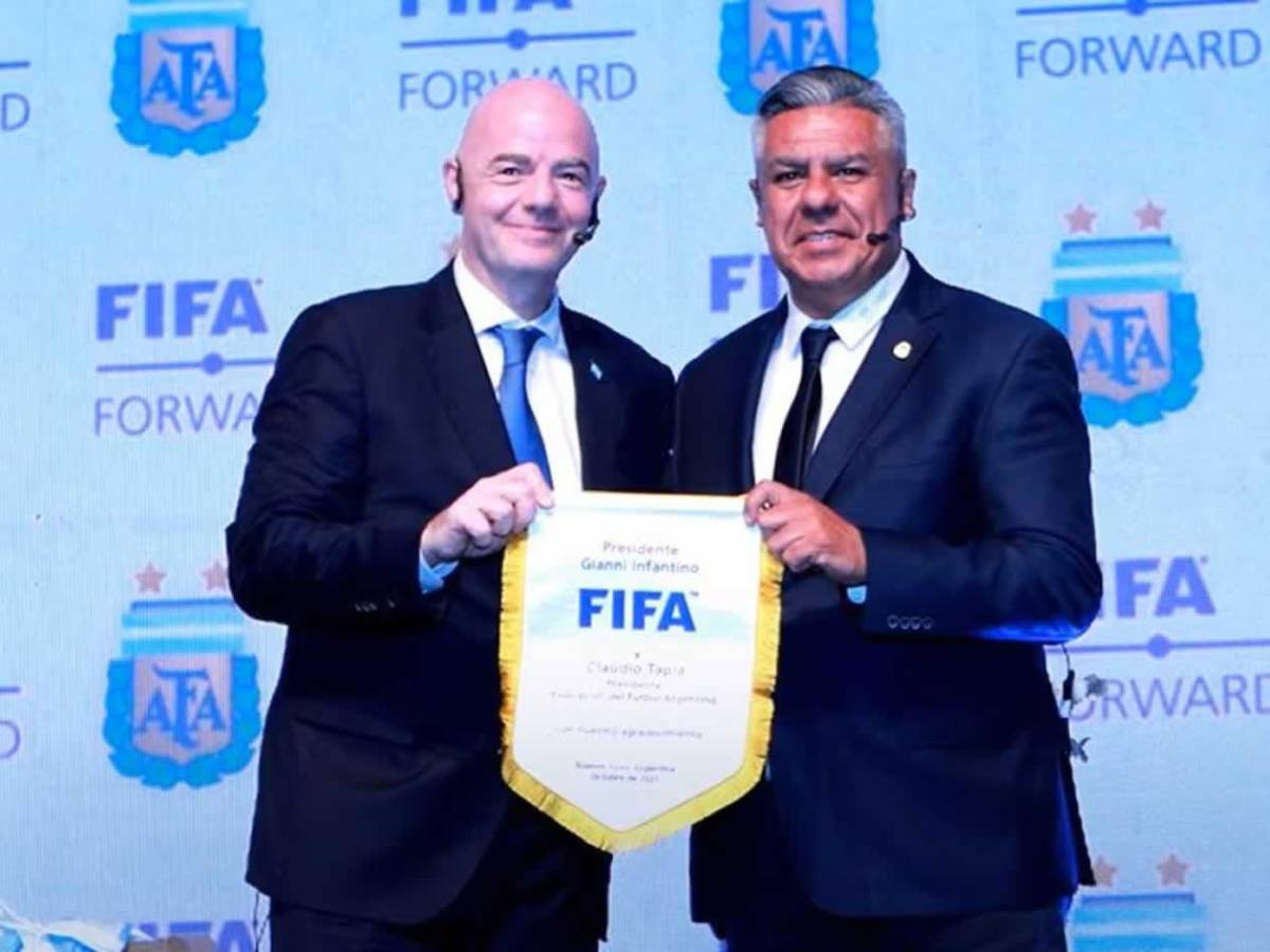 Acoso, corrupción, empresas fantasmas y FIFA incluida: destapan escándalo de Argentina