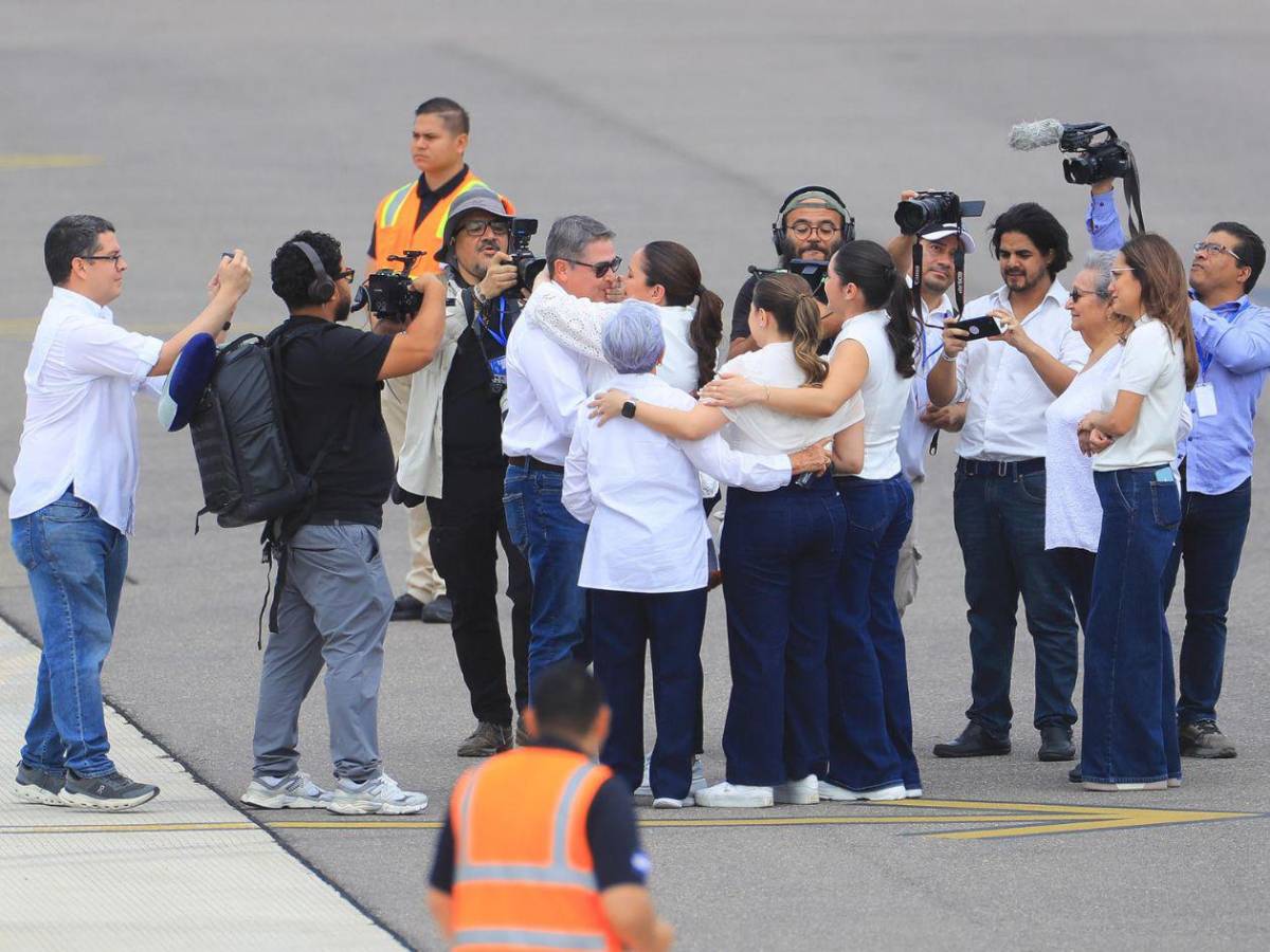 La llegada de Juan Orlando Hernández a Honduras en imágenes