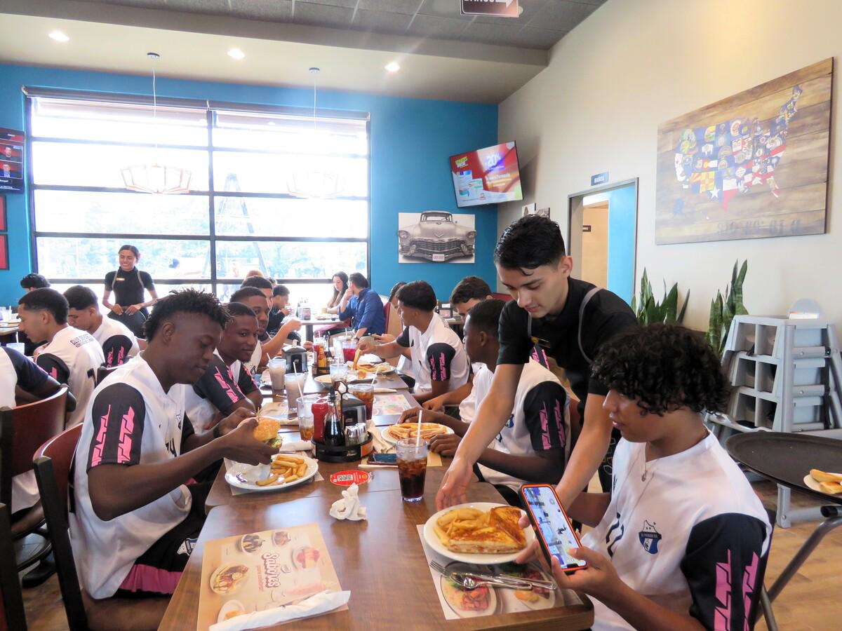 Denny´s apertura nuevo restaurante en El Progreso, Yoro