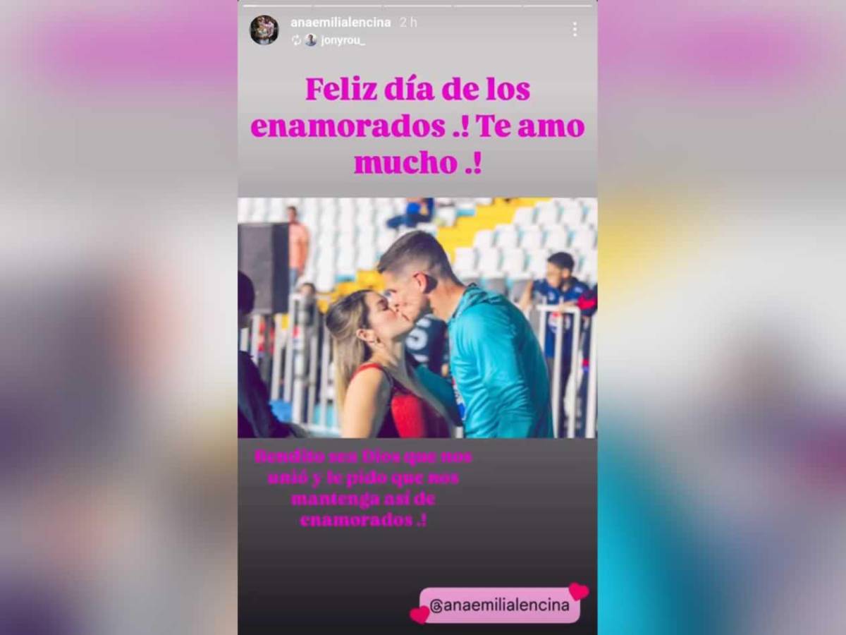 Futbolistas de la Liga Nacional festejan el Día de San Valentín en pareja