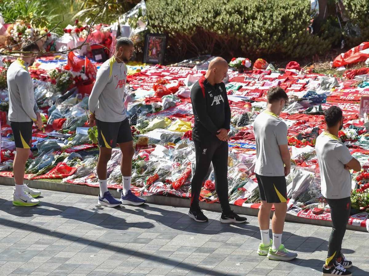 Esposa de Diogo Jota reaparece en emotivo homenaje en Liverpool: las desgarradoras imágenes