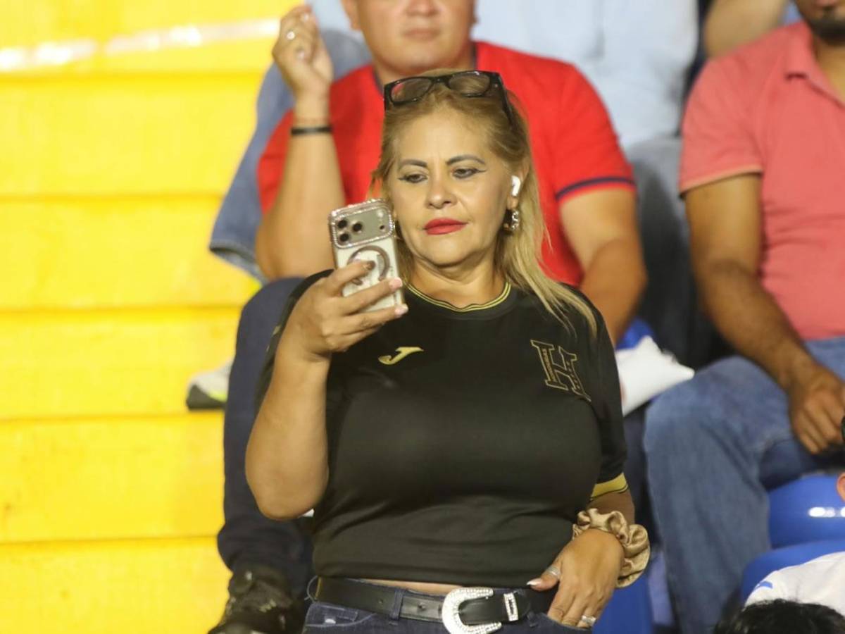 Esposa de futbolista cautiva y el descuido de chica: las bellezas del Honduras vs Jamaica