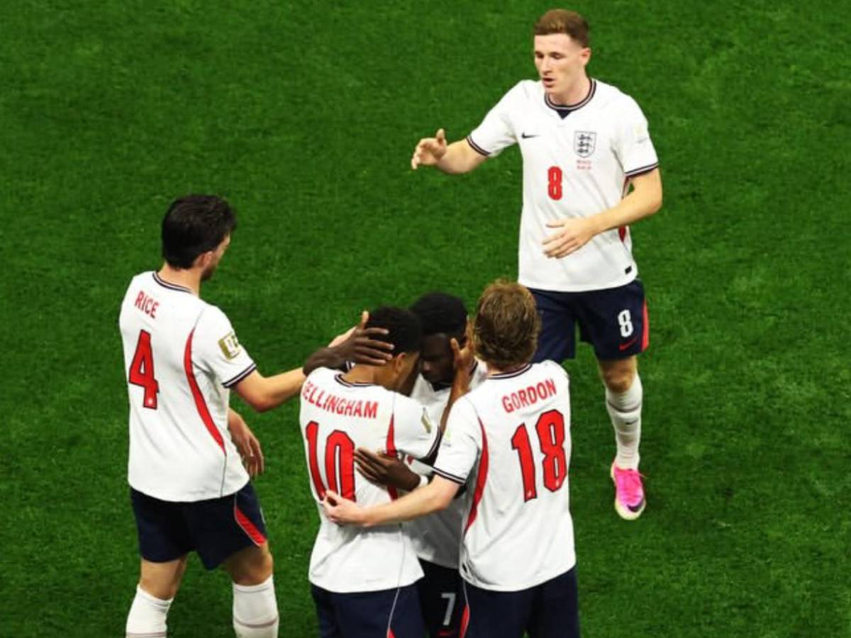 Hombre armado irrumpe concentración de Inglaterra en pleno Mundial: Así terminó el susto
