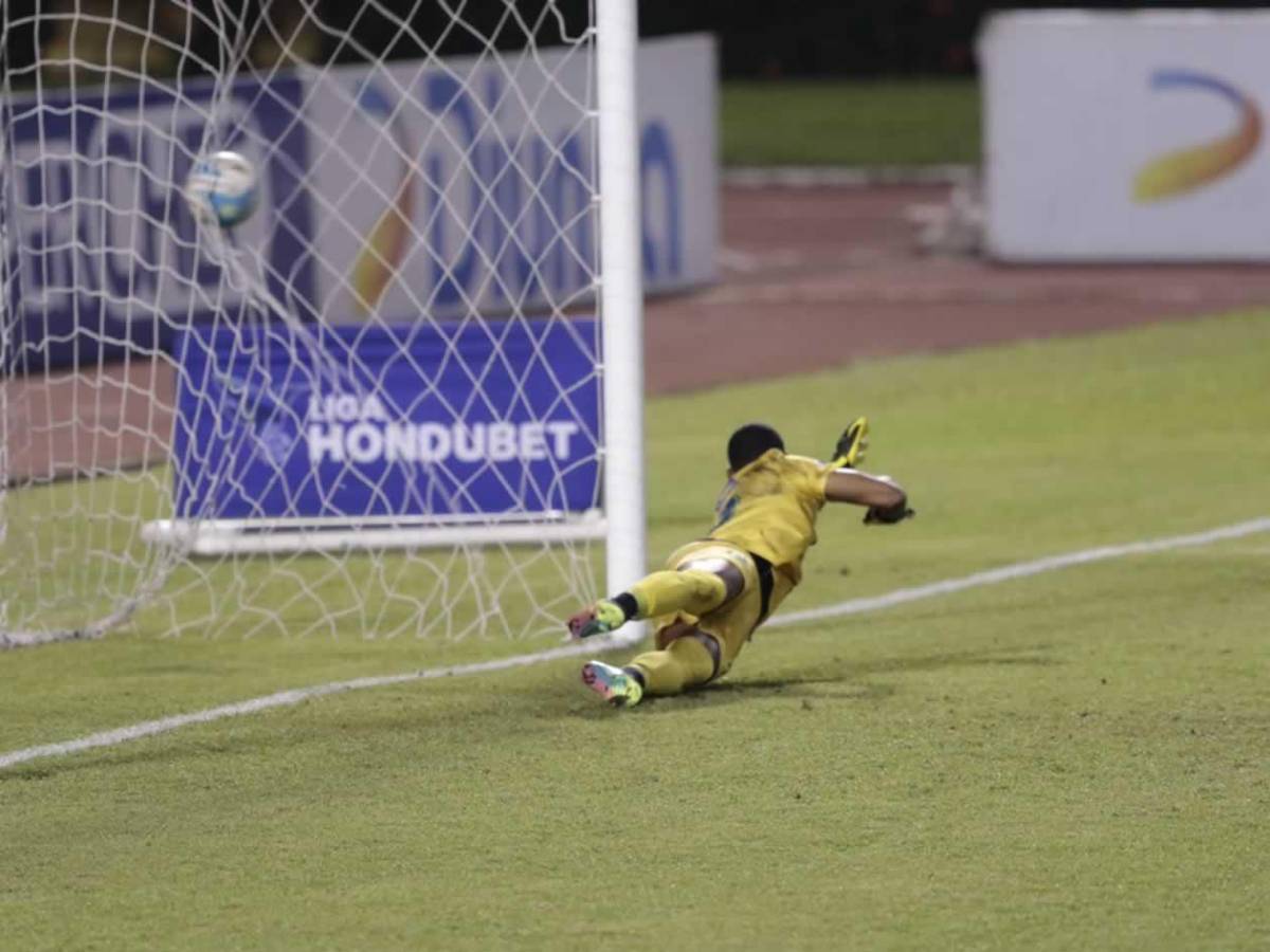 Marathón vs Platense: enfado de Rubilio, pelea entre compañeros y bellas chicas