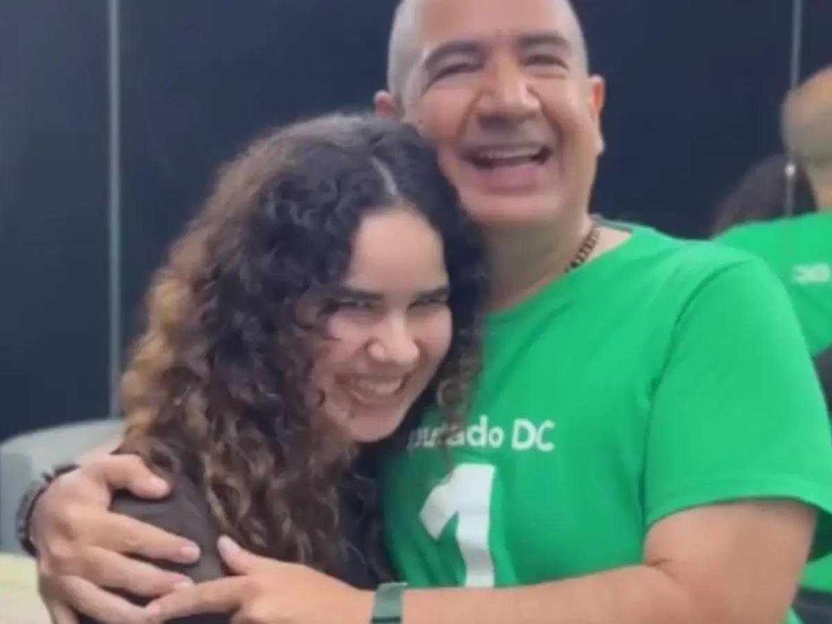 Maneja Adobe, Canva y redes: Godofredo Fajardo defiende el salario de L45 mil de su hija