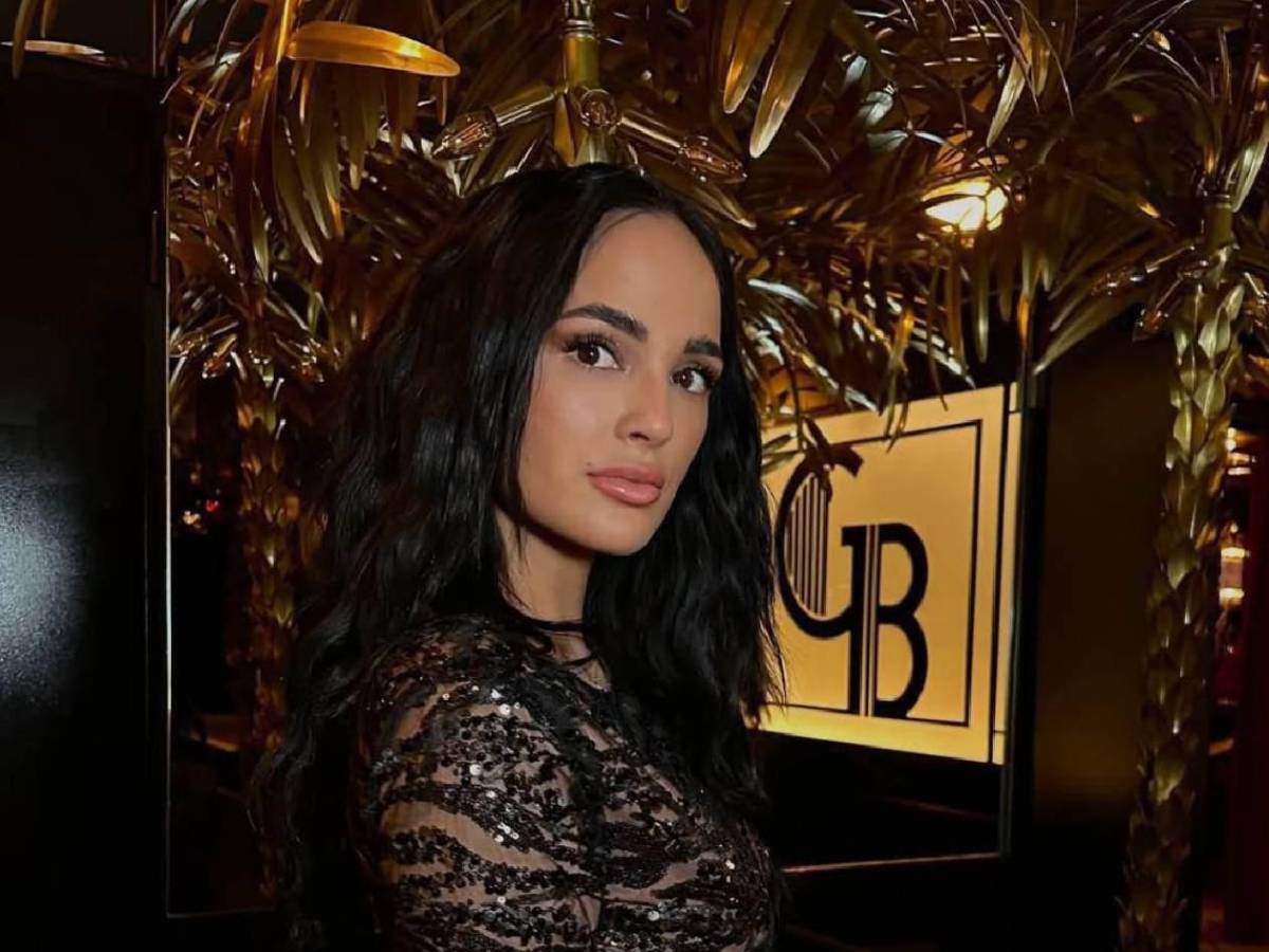 Fue relacionada con Casillas y le filtran chats con otro futbolista; ella responde